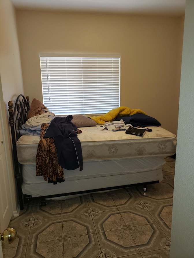 Doral Hammond's room