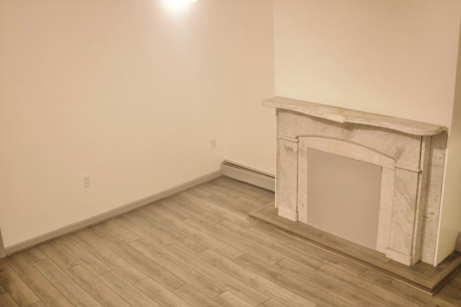 Montgomery St.'s room