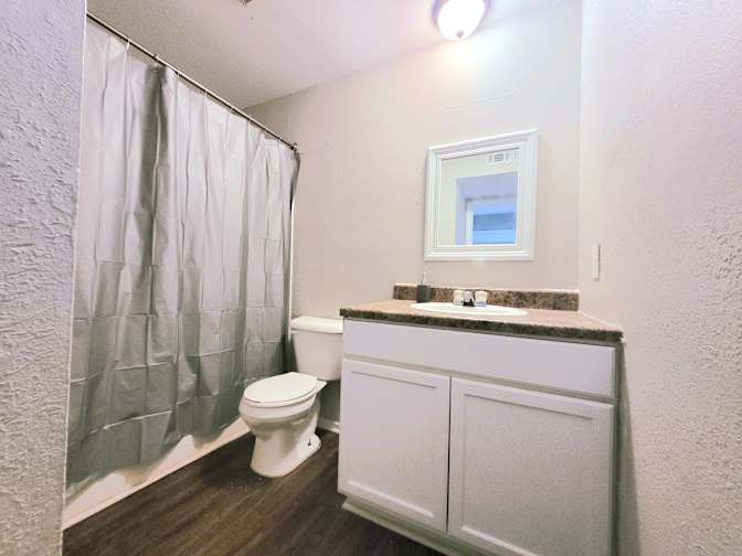 Promise Land Apartments's room