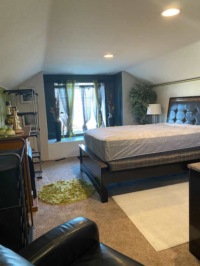 Stephanie's room
