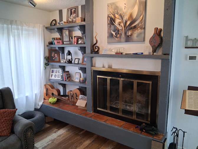 Mark Fain's room
