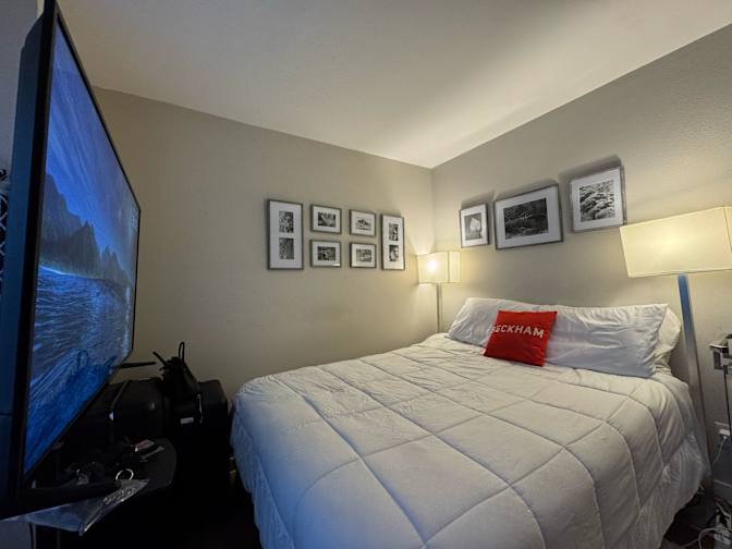 alexis romeo's room