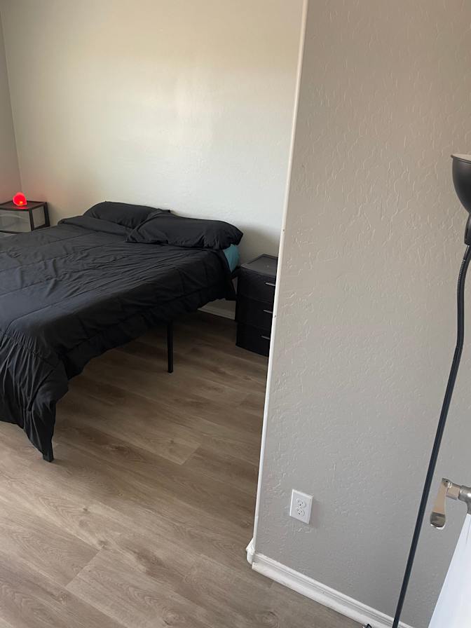 Lia Homes's room