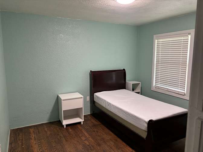 Oscar's room