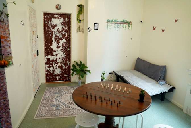 Ali's room
