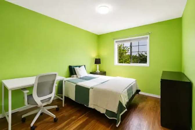 dehiki's room