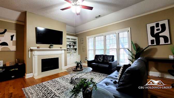 GBU Holdings Group's room