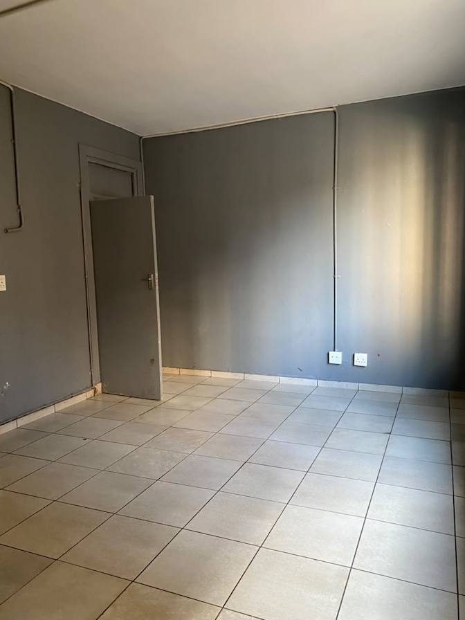 Yamukelani Hillary Mpofu's room