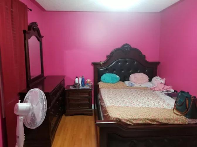 SINTHUJAN's room