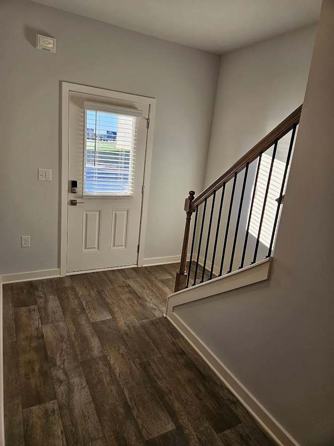 Alcove Rooms's room