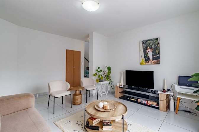 Mirriam's room