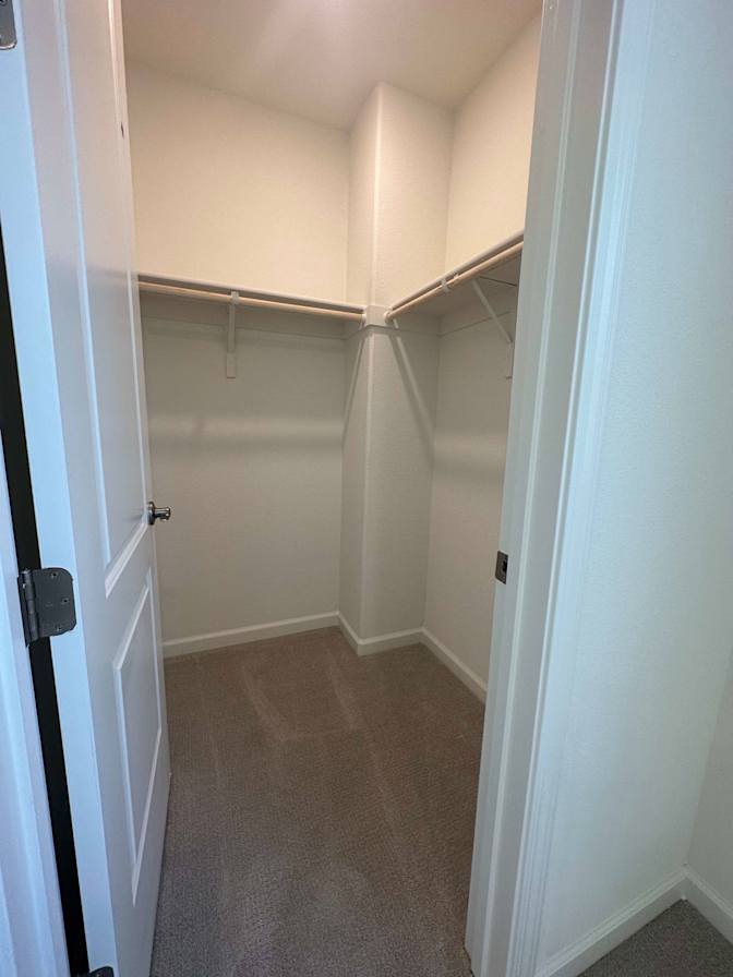 Golden Gate Rentals's room