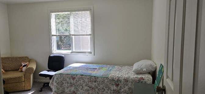 Petula Lee's room
