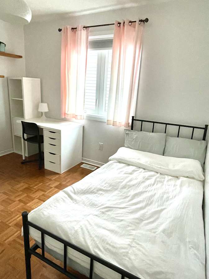 T's room