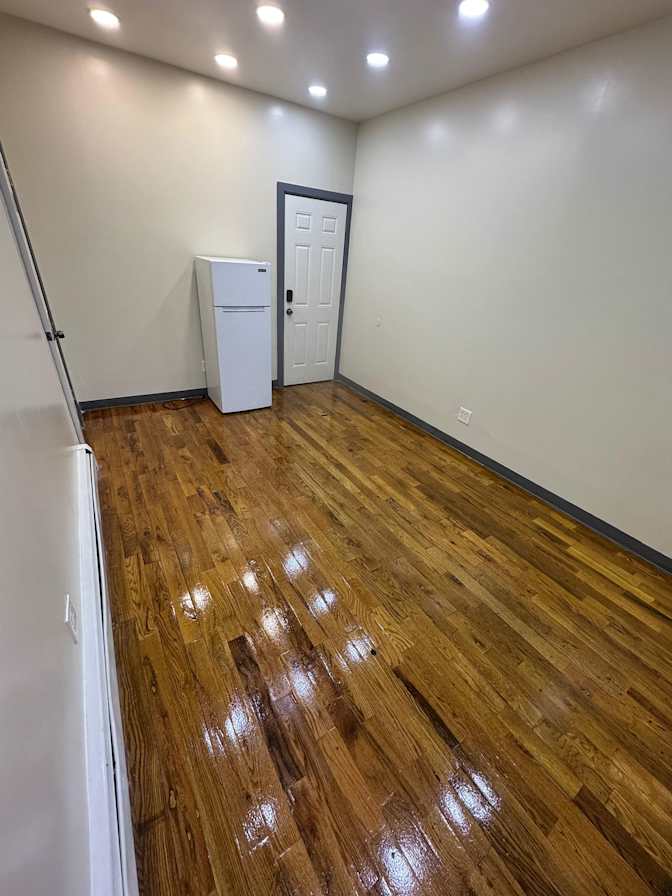 roomforrentinbridgeportct's room