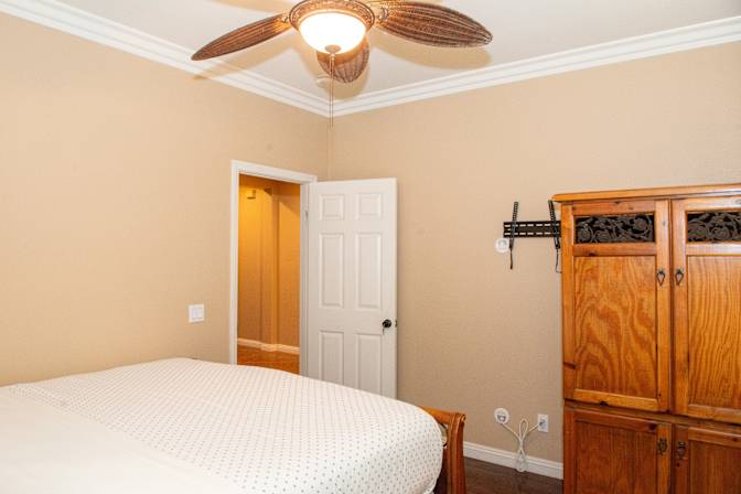 August's room