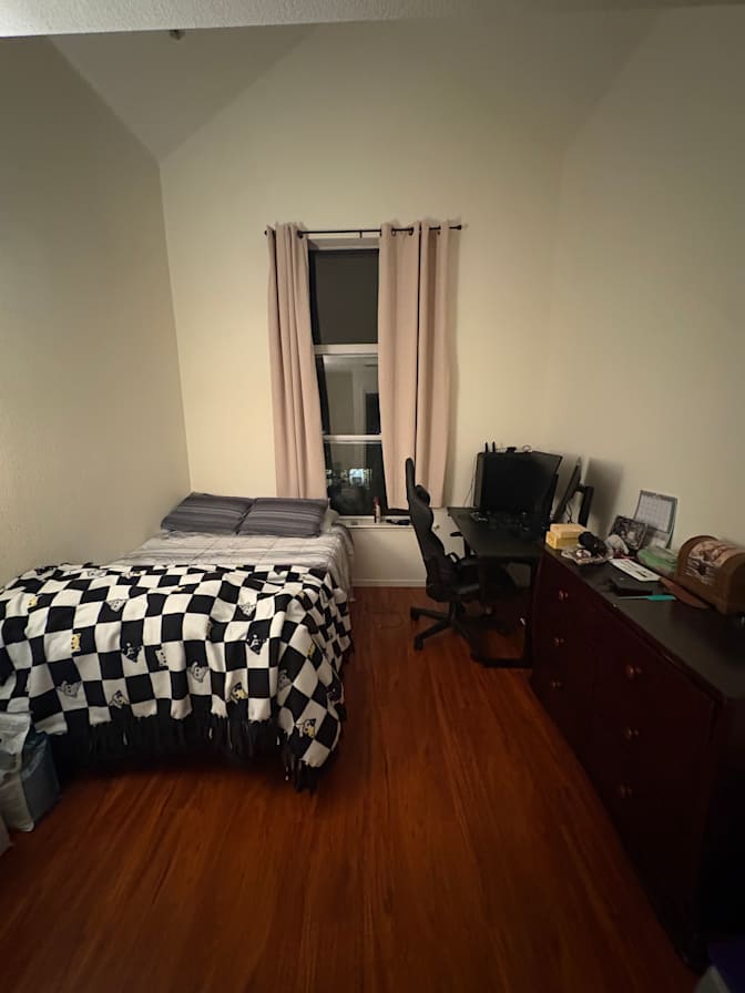 Eddie's room