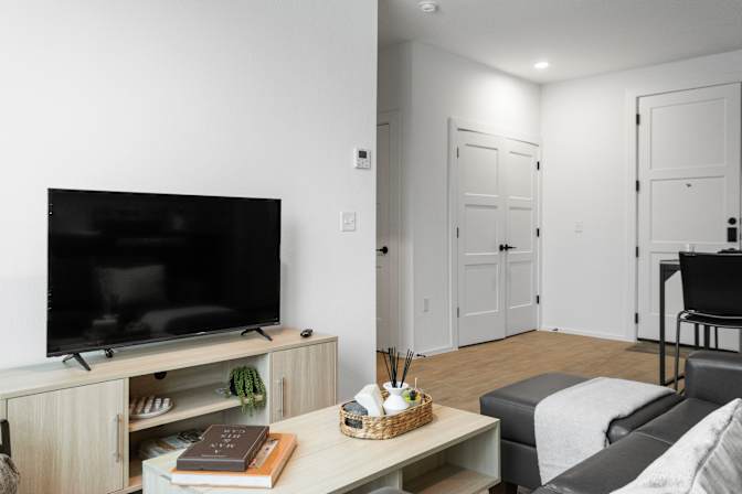 UNITi Bishop Arts's room