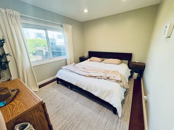 Zoe's room