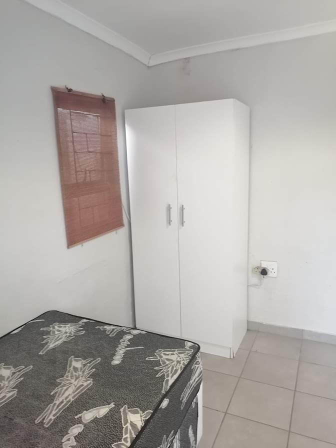 Lineo's room