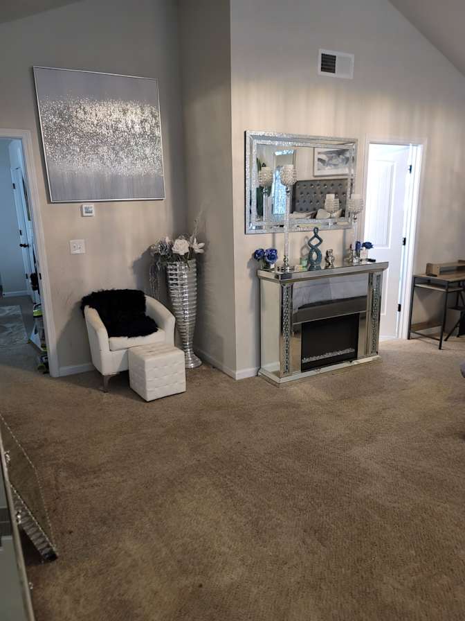 Maurice Thomas Jr's room