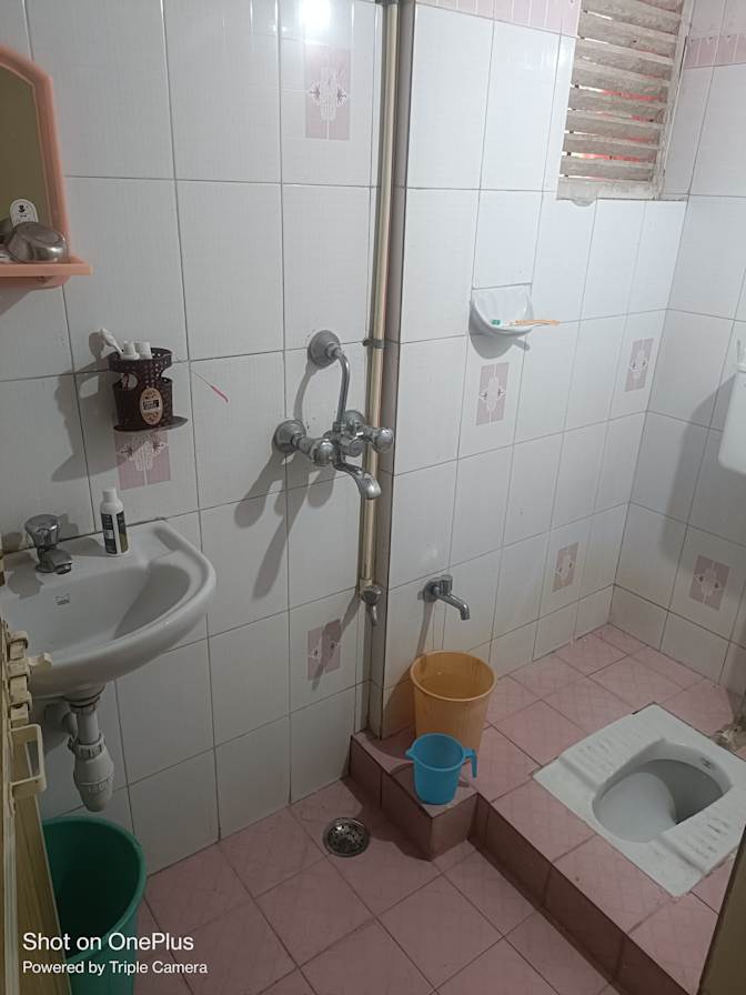 nikhil lakhera's room