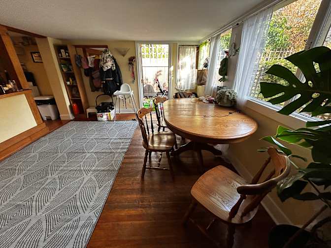 Mercedes's room