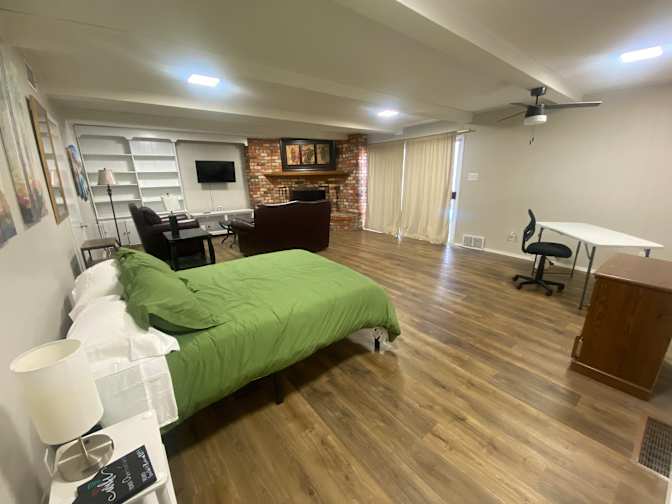 Magali A.'s room