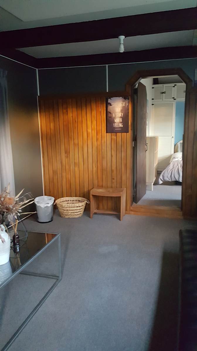 Yvette's room