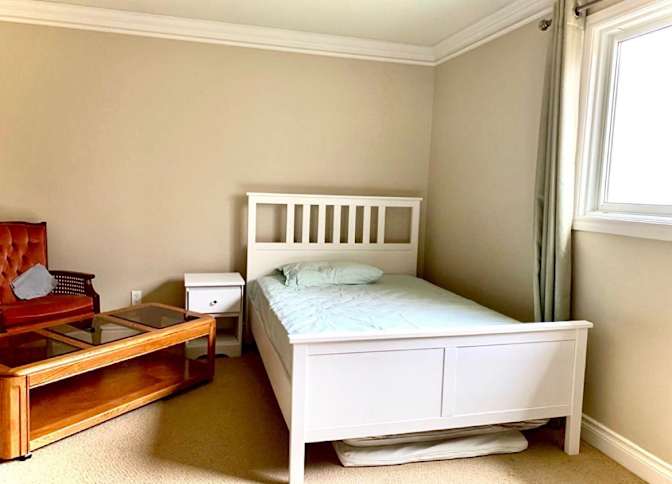 Sholeh's room