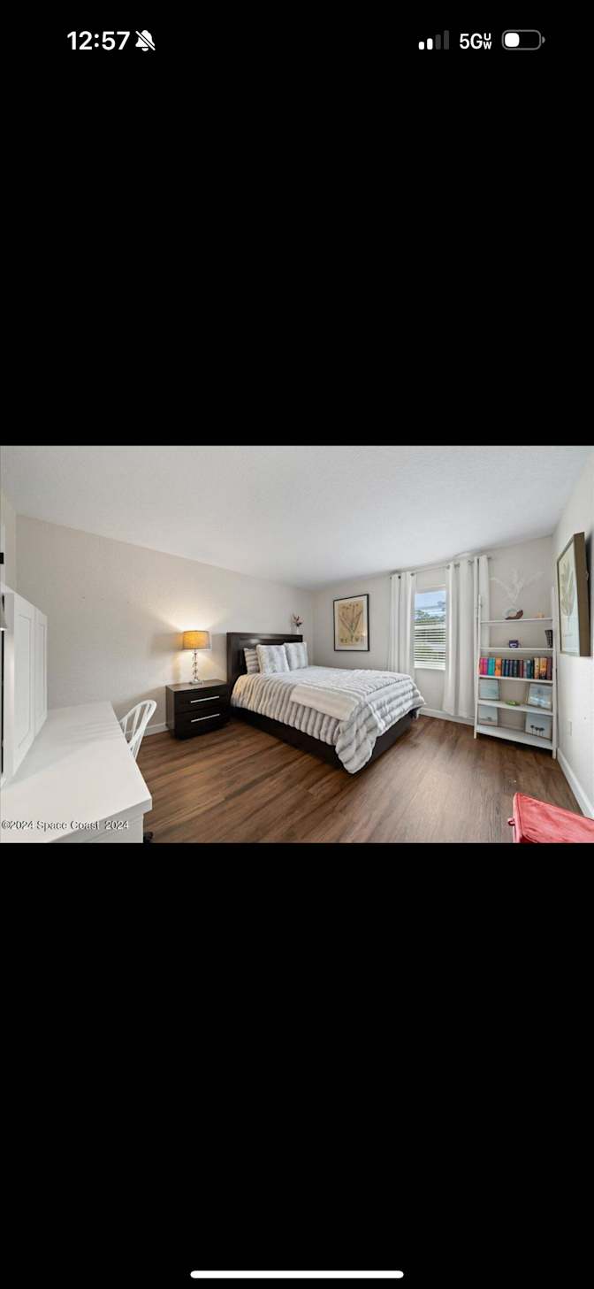 Foster's room