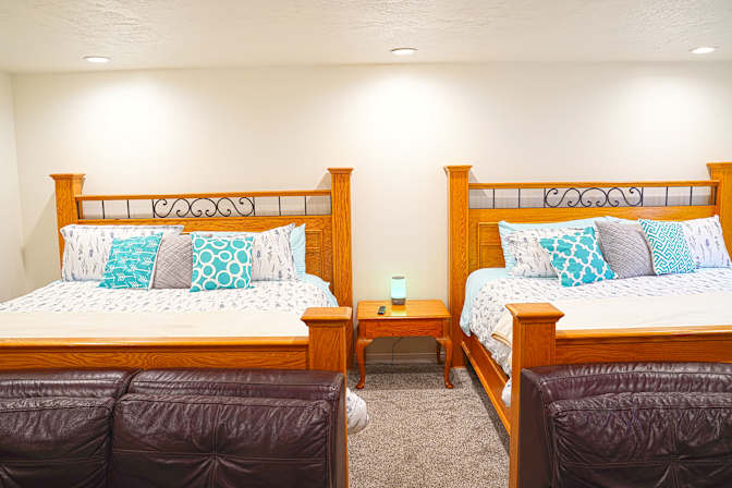 Dustin's room