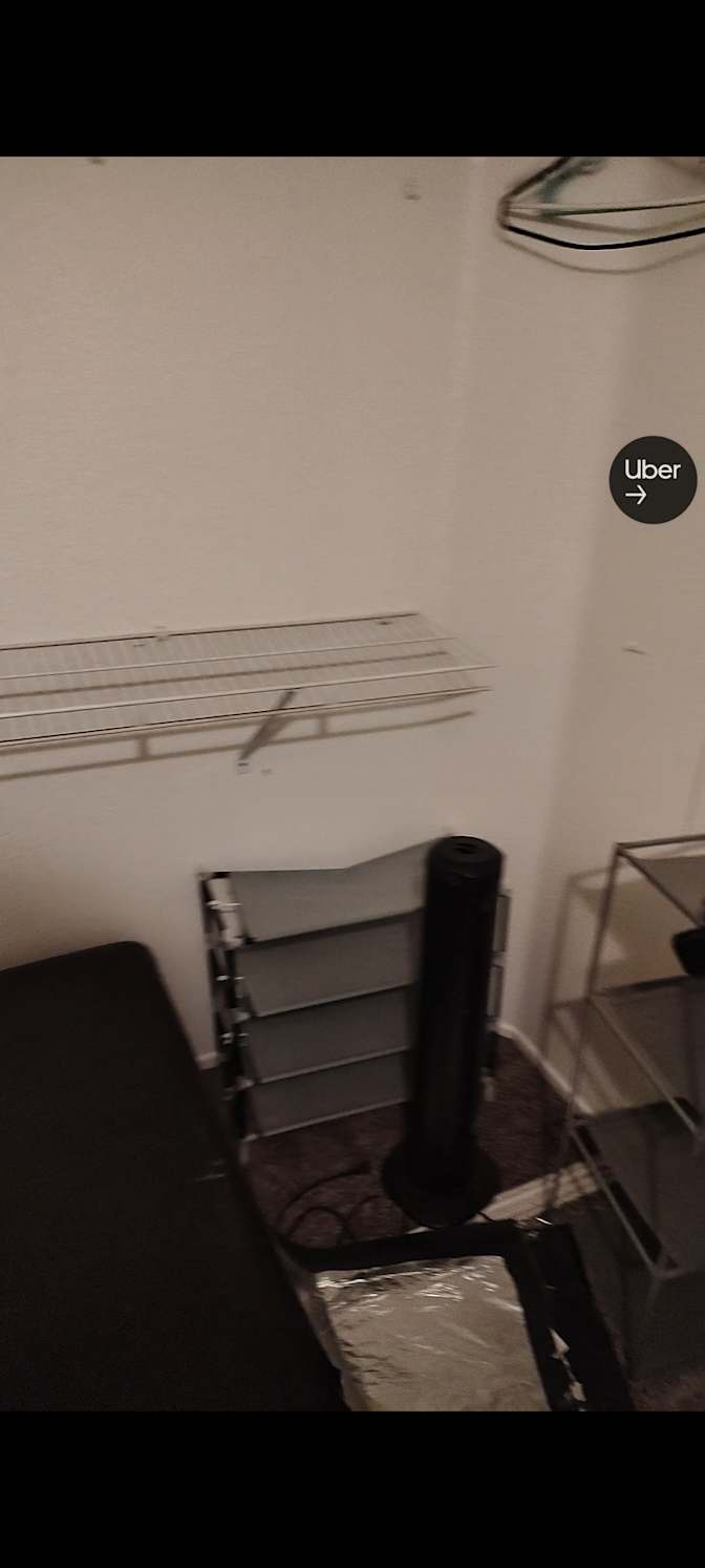 Enrique's room
