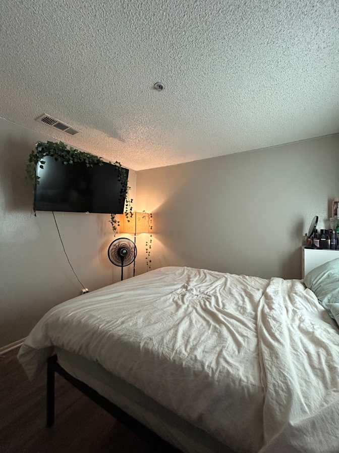 Kai Mel's room