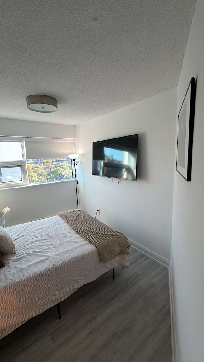 Alona's room