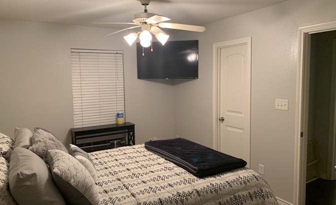 AVAILABLE AUGUST's room