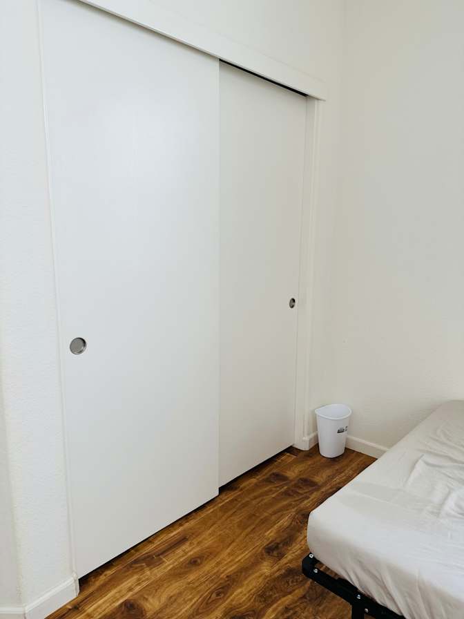 Shiny karthigeyan's room