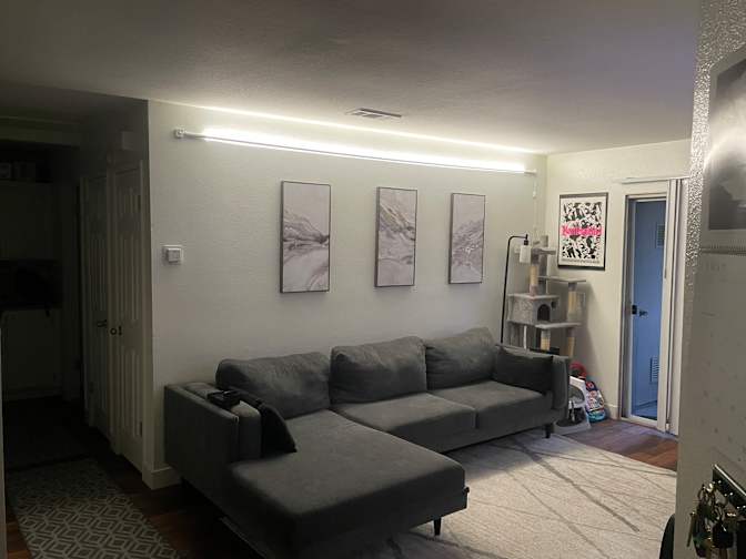 Eric  Munoz's room