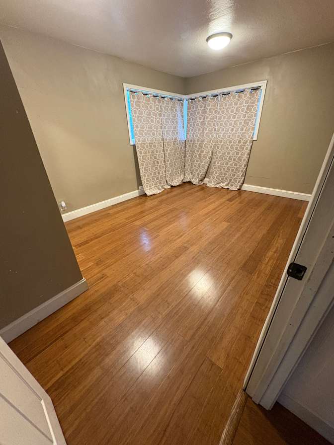 KyrieAnna's room