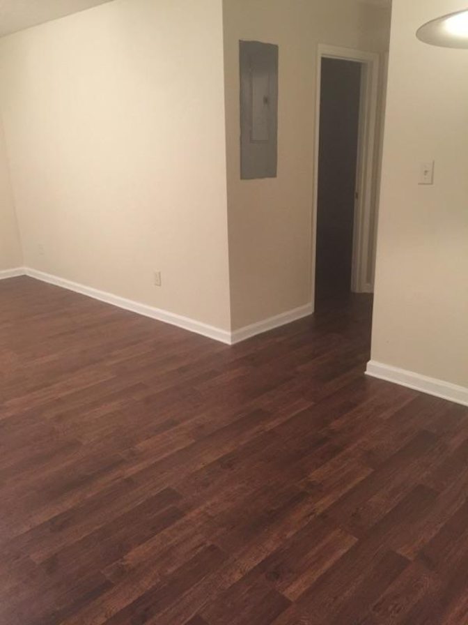 Dynelle's room