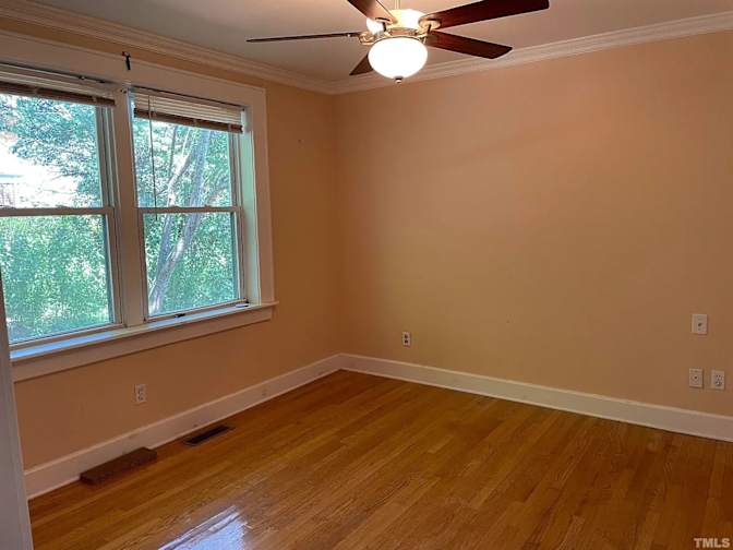 Alcove Rooms's room