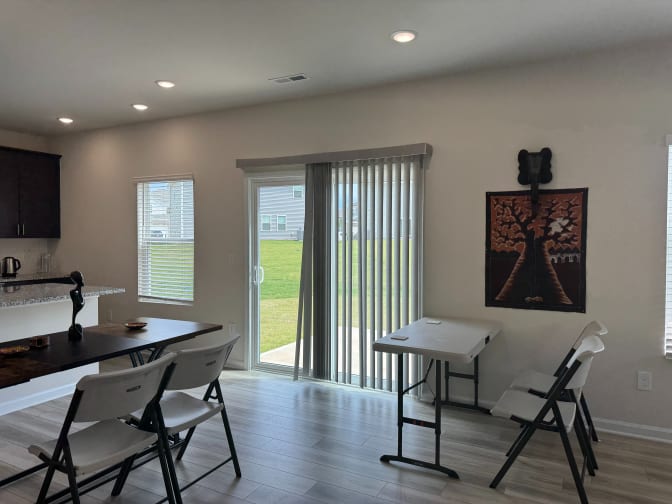Alcove Rooms's room