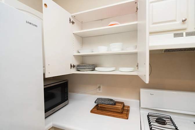 Alcove Rooms's room