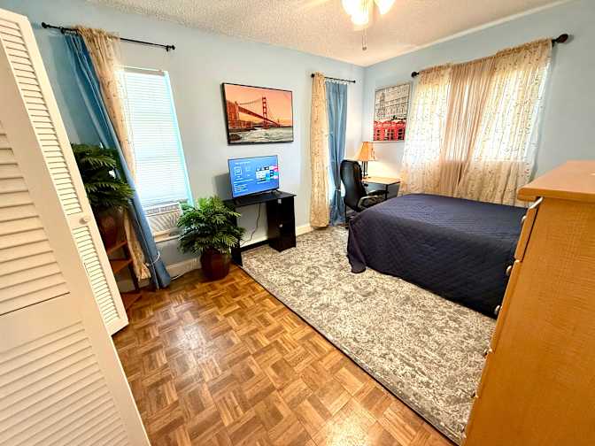 Shawn Harris's room