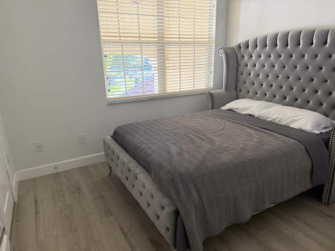 Bethza flores's room