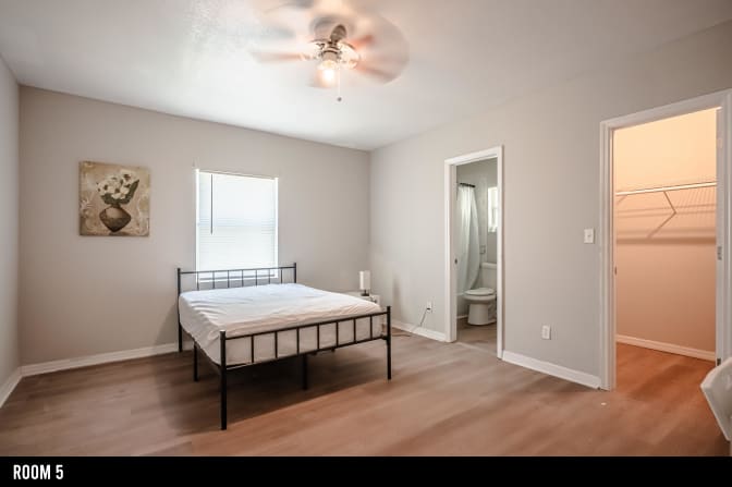 PadSplit's room