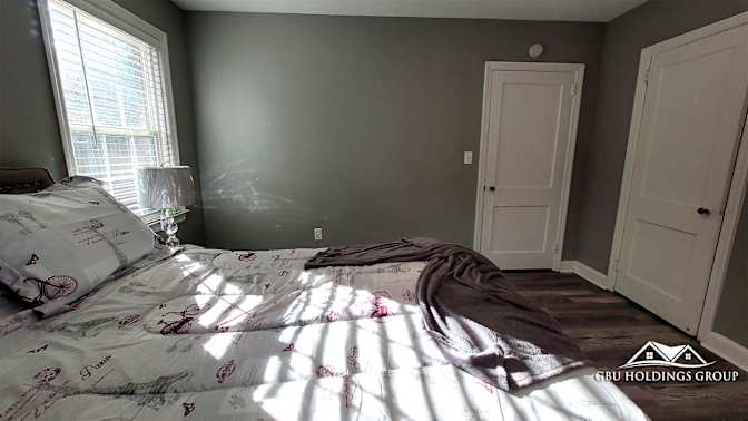 GBU Holdings Group's room
