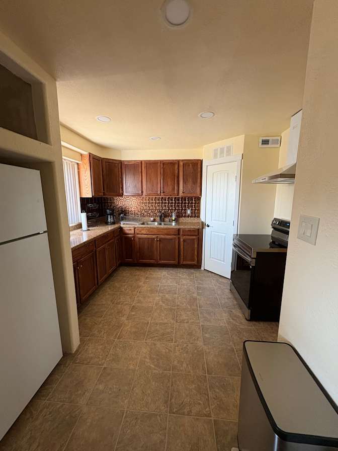 Valdez Rentals's room