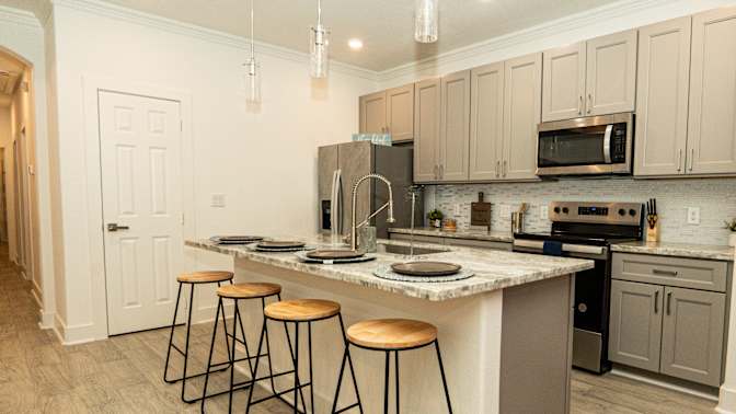 Koaleh Homes's room
