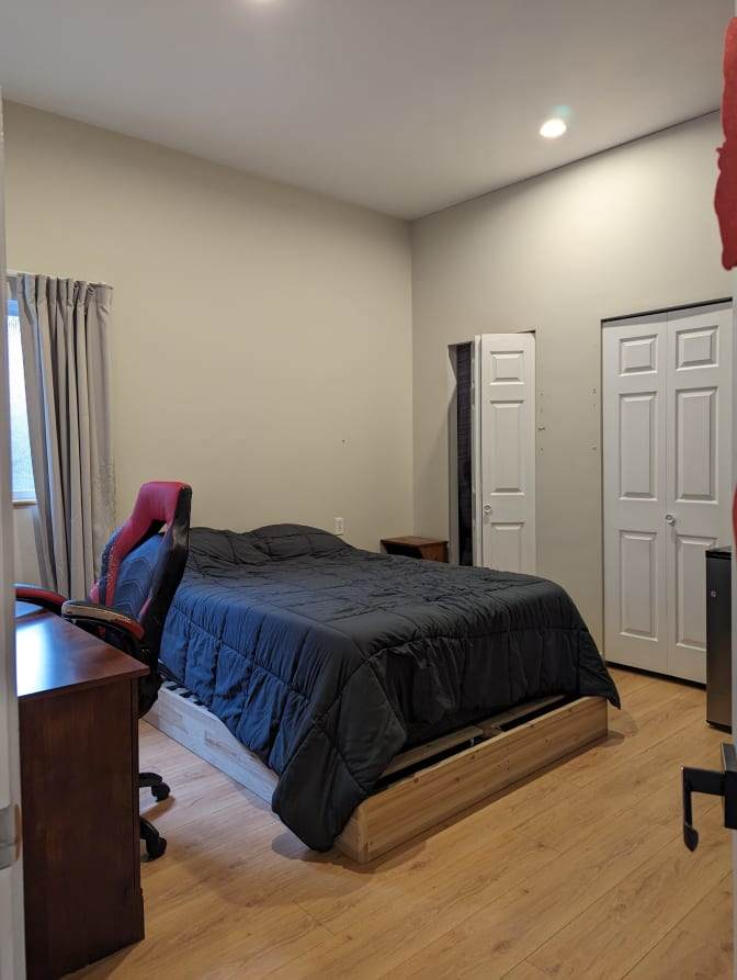 Kir's room